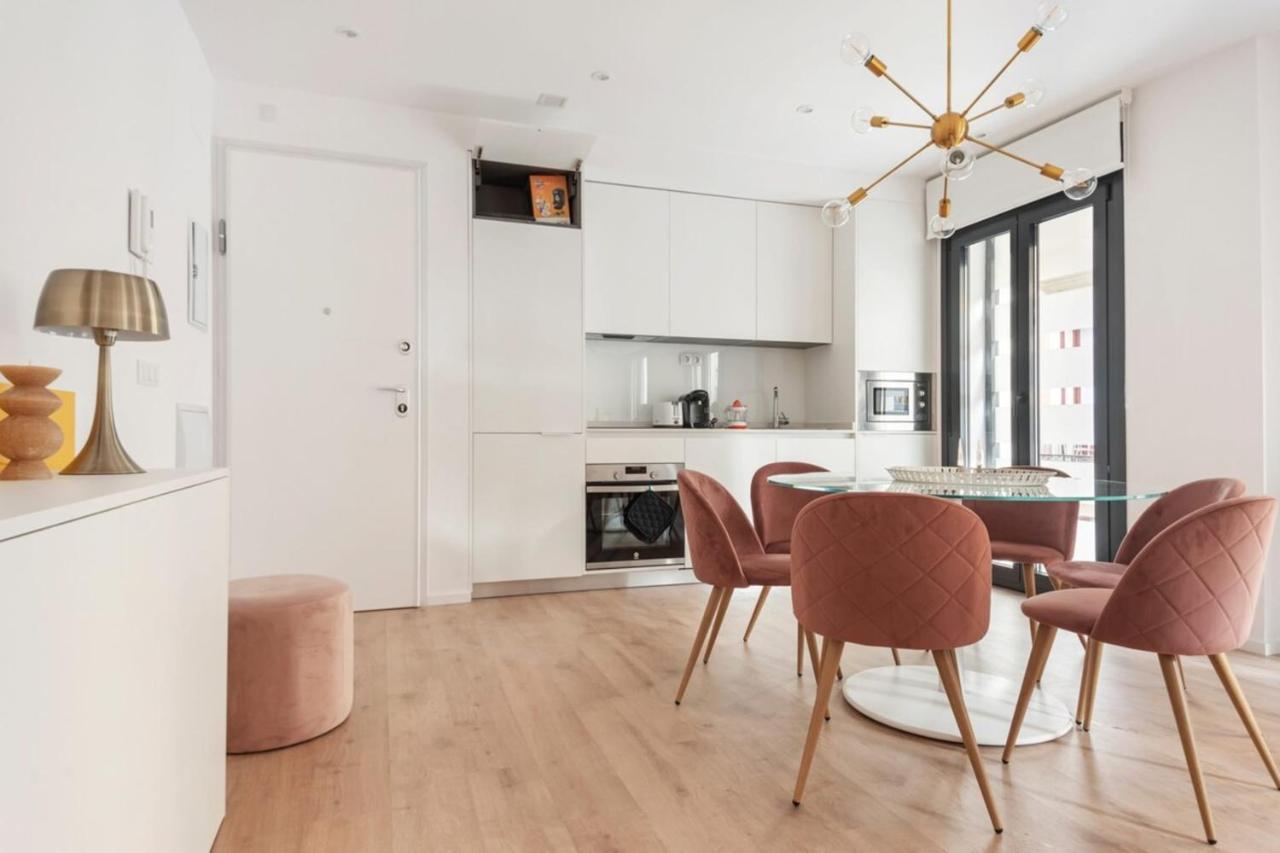 Incredible Design 2 Bedroom Apartment In Centro Madrid Exteriör bild